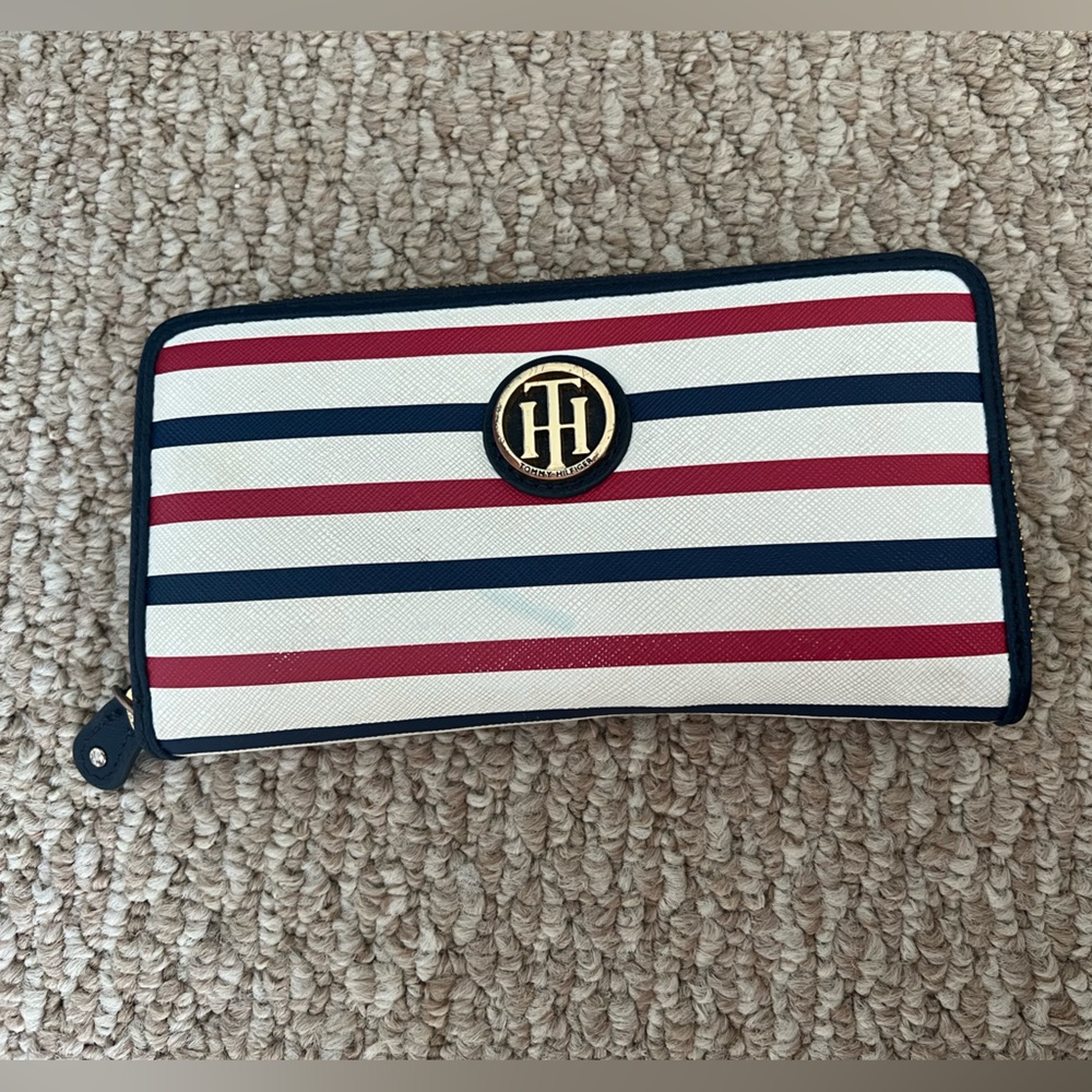 Tommy Hilfiger Wallet